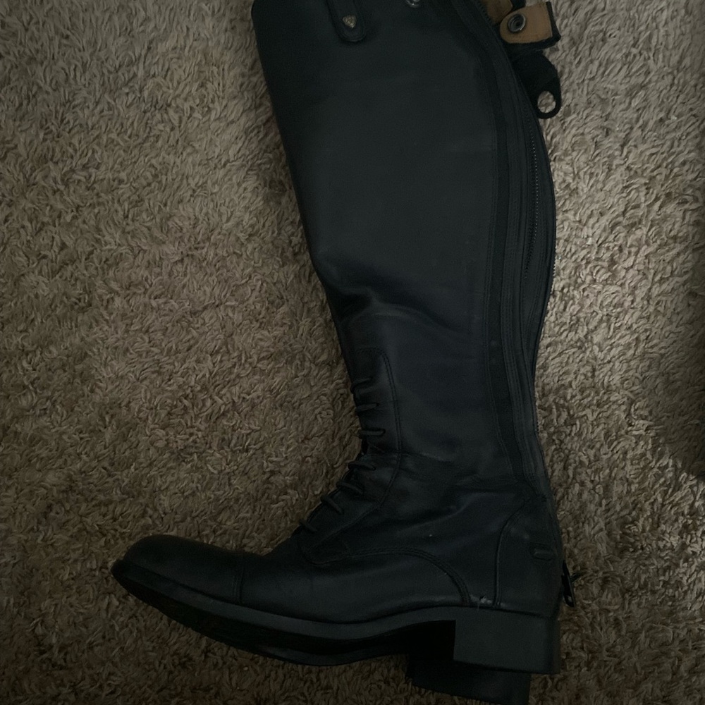 Women’s Ariat boots 6.5